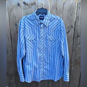Wrangler men’s pearl snap long sleeve button up